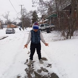 Meet your Posher, Jeremiah